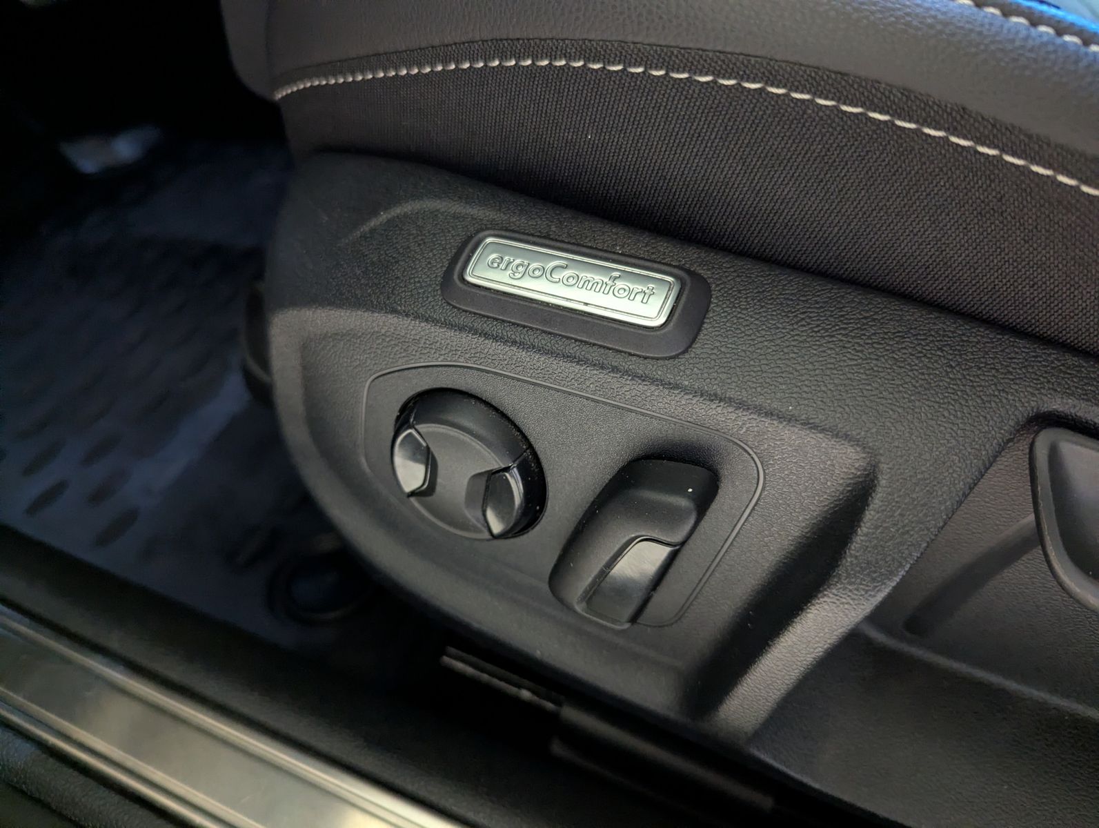 VW Arteon 2.0 TDI DSG SB Virtual LED Kamera AHK 18" - Image 22