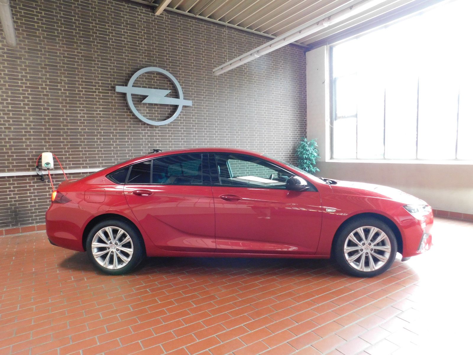 Opel Insignia B Grand Sport Business Elegance imagem 2