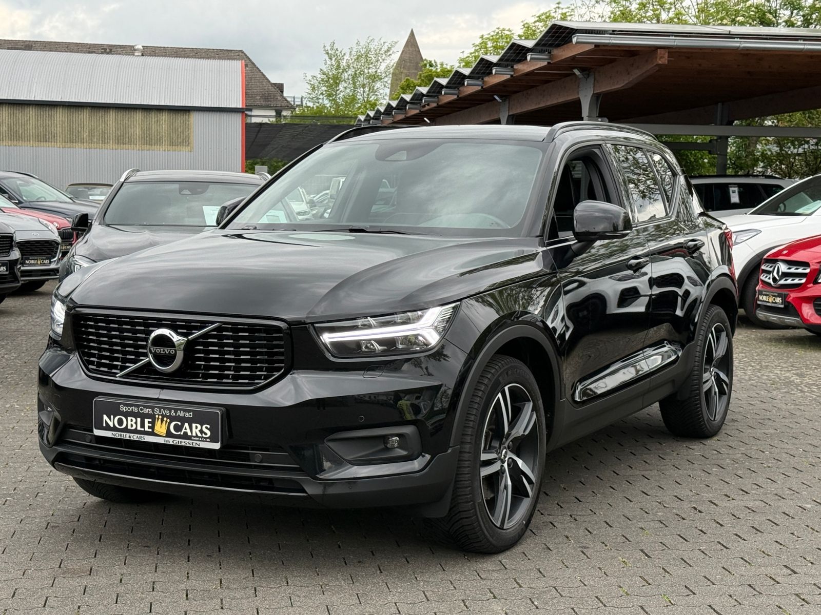 Fahrzeugabbildung Volvo XC40 R Design H/K ACC AHK KAM