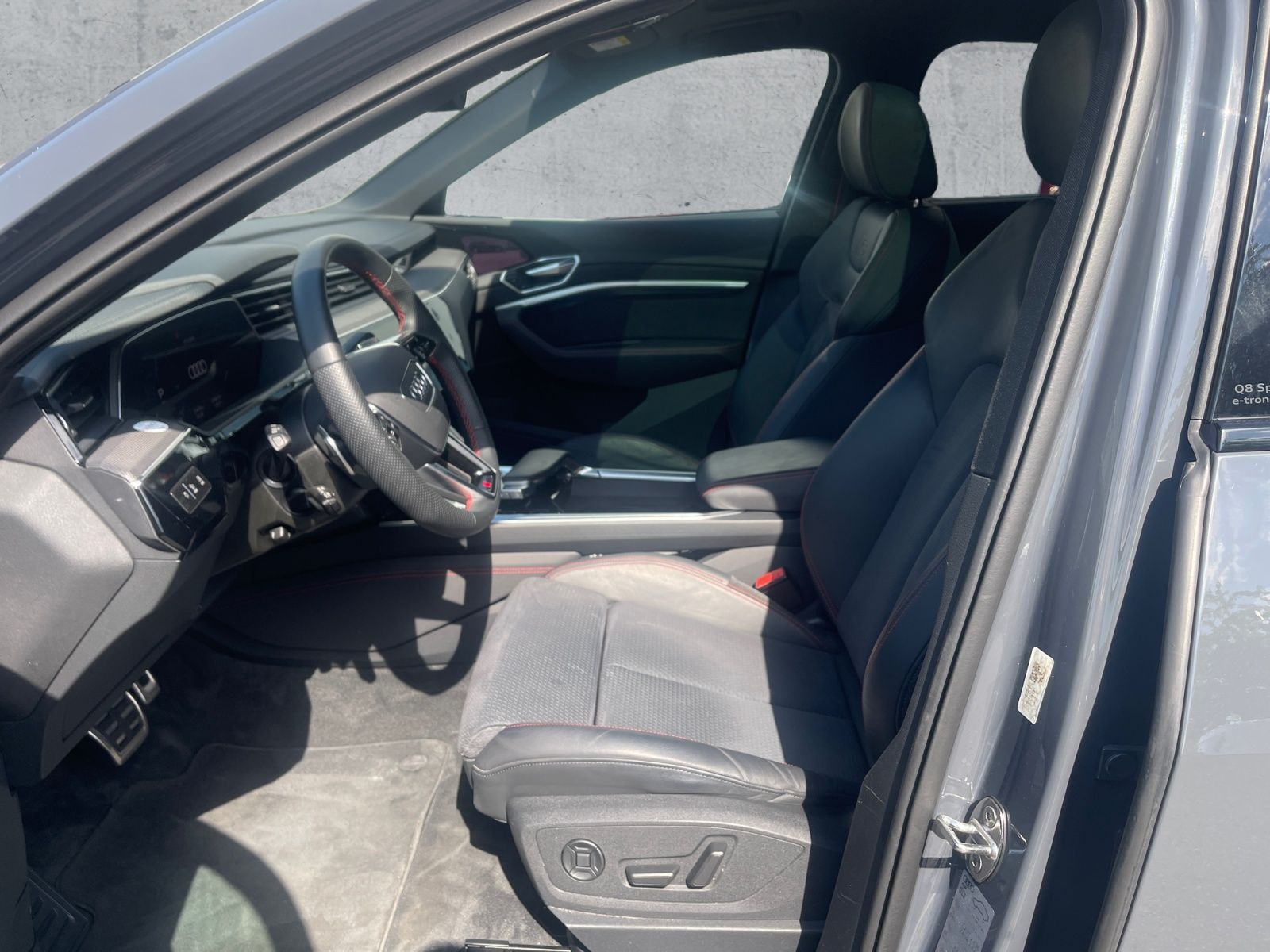 Audi Q8 e-tron - Bild 12