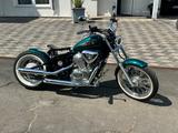 Honda VT 600 professioneller Bobber Umbau TRW Motors - HONDA BOBBER