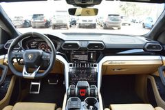 Fahrzeugabbildung Lamborghini Urus LP650 *PANO*VoLL*23*Agrapovic*Mietkauf*