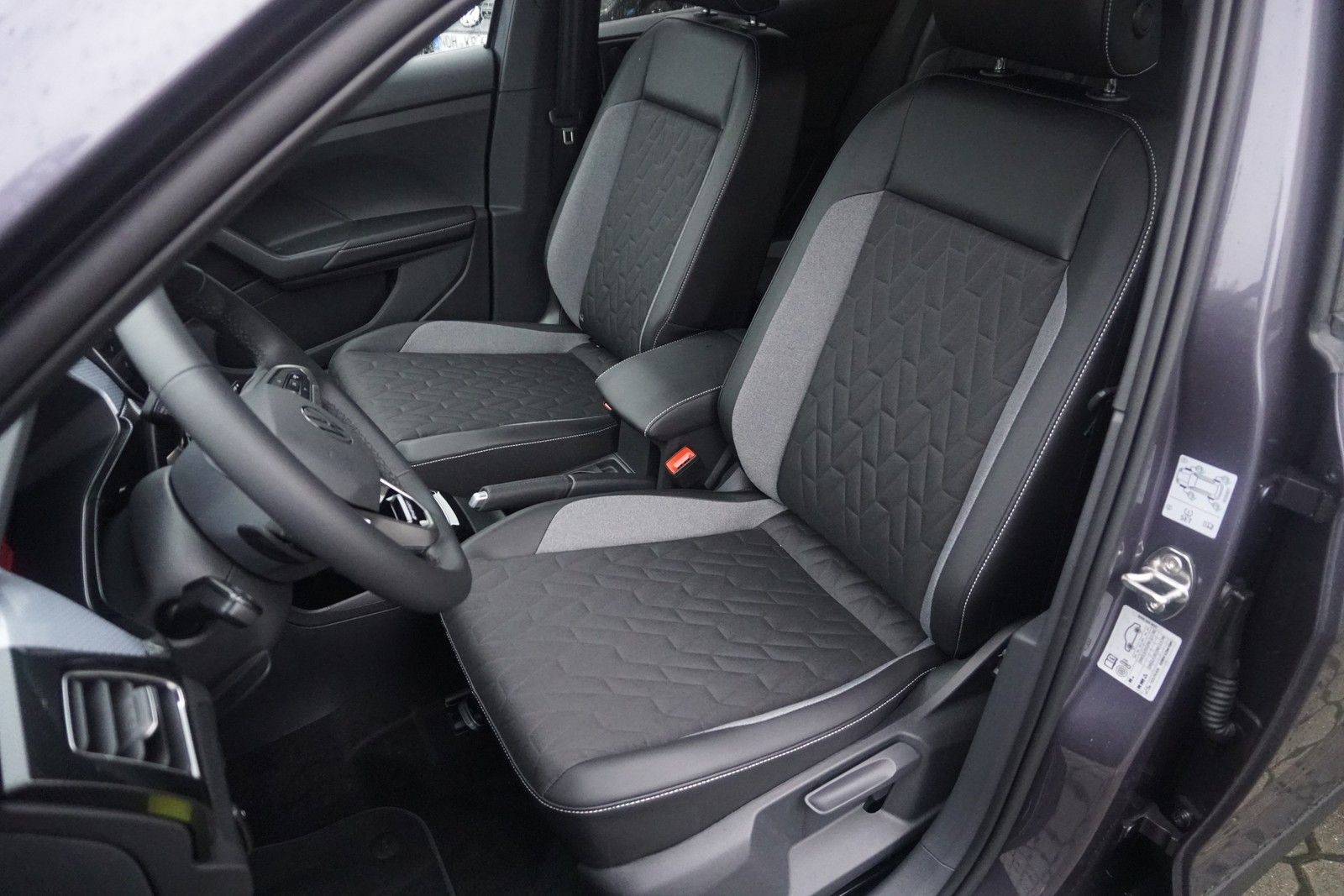 Volkswagen T-Cross - Bild 7