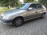 Opel Astra 1.6  Automatik 4Türer  Schiebedach - gebrauchte Opel Astra aus dem Jahr 1995
