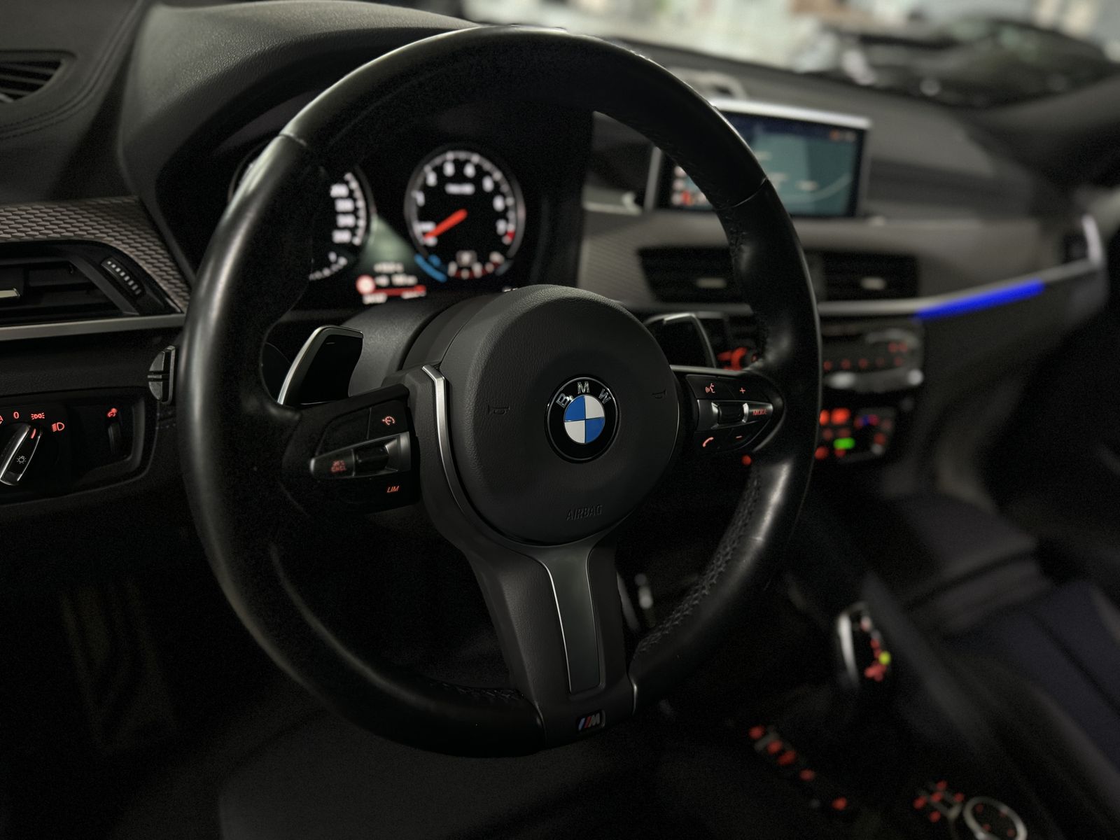 Fahrzeugabbildung BMW X2 xD20i M Sport Panorama Kamera DAB HiFi 20Zoll