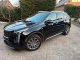 Cadillac XT4 350T AWD Premium Luxury 08/2021 von privat - schwarze Cadillac XT4