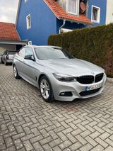 BMW 330i GT xDrive M-Paket *HUD*LED*PANORAMA* - BMW 330 Gran Turismo Gebrauchtwagen
