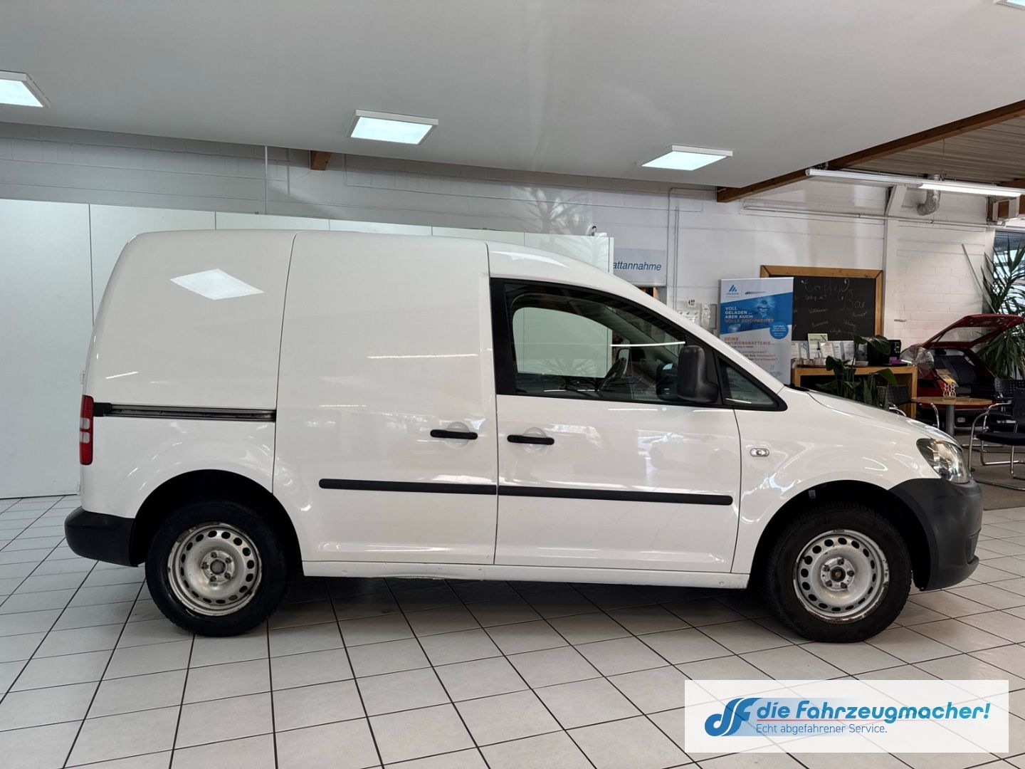 Fahrzeugabbildung Volkswagen Caddy Kasten TÜV 09/26 AHK Klimaauto *EXPORT