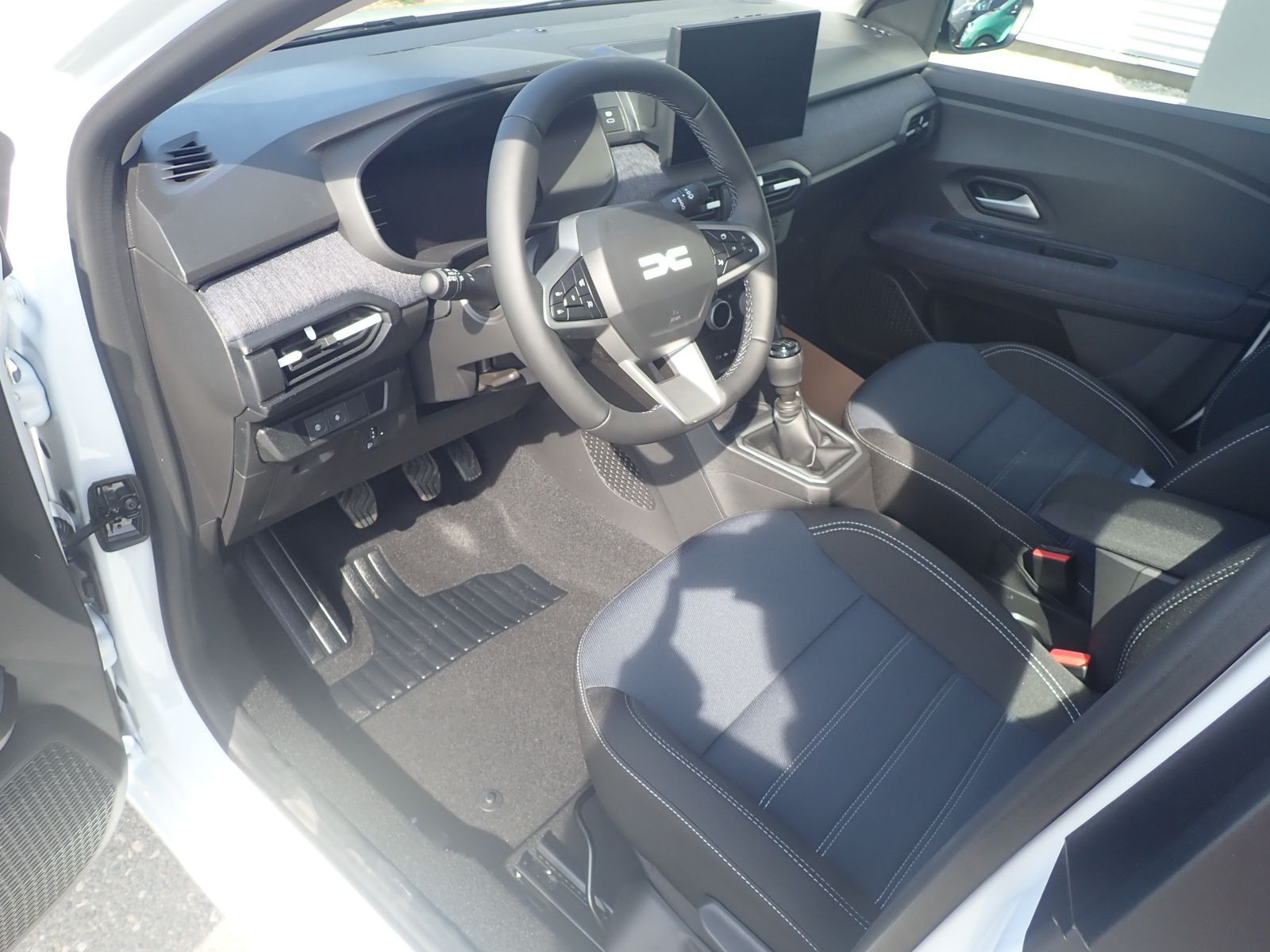 Fahrzeugabbildung Dacia Sandero Journey TCe 100