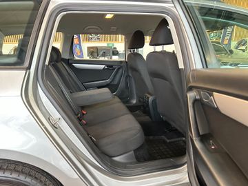 Volkswagen Passat Variant Trendline *2. Hand*Klima*SHZ*MP3*