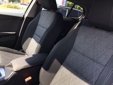 BMW 118d DAB LED RFK Komfortzg. Parkassistent Shz