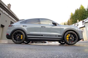 Porsche Cayenne Turbo E-Hybrid Coupé GT-Paket**EXPORT**