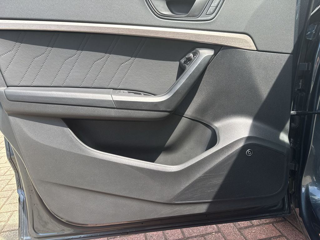SEAT Ateca 2.0 TDI Xperience DSG Fahrass Infotain Ahk SEAT Ateca 2.0 TDI Xperience DSG Fahrass Infotain Ahk