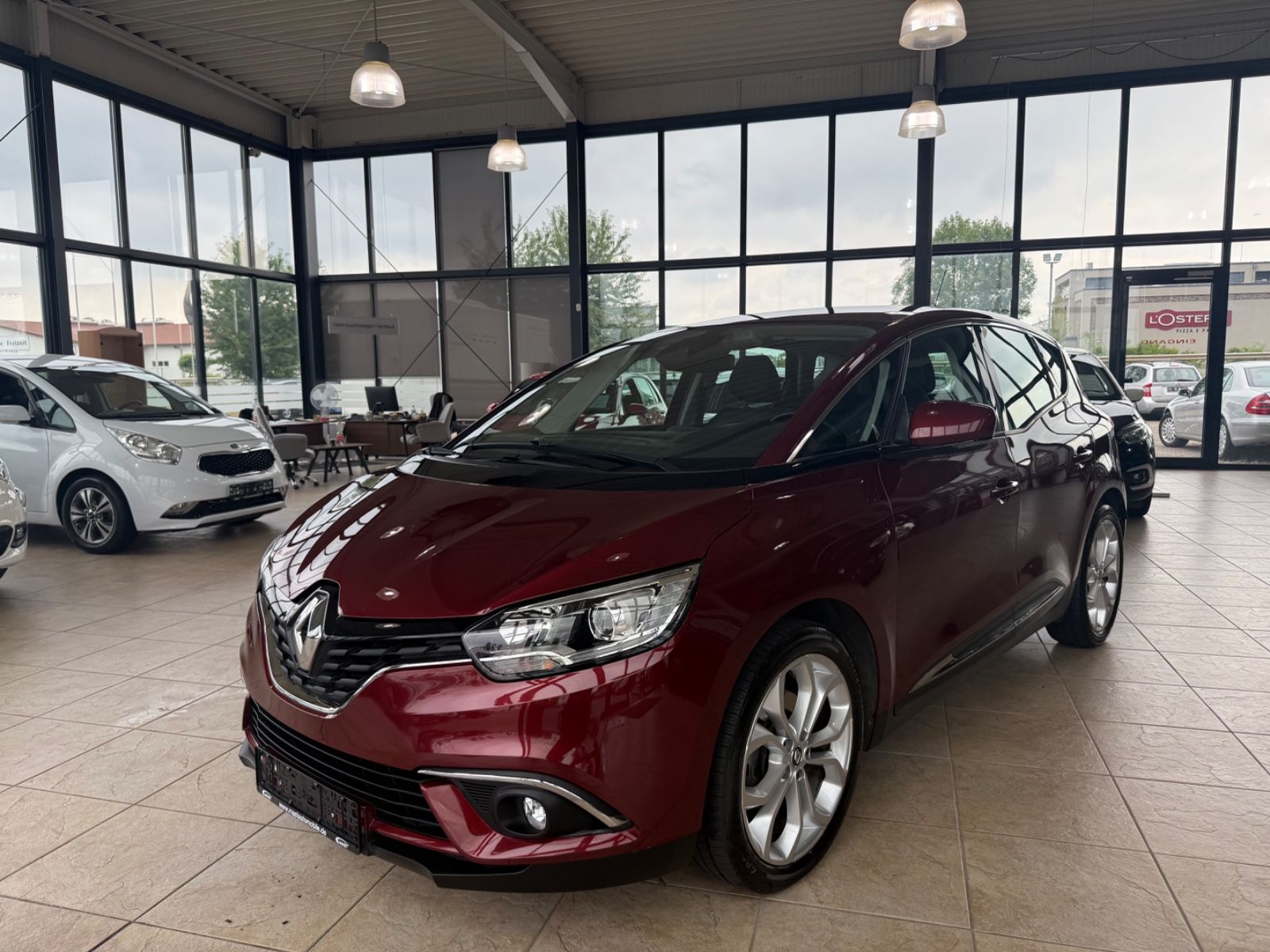 RENAULT Scenic