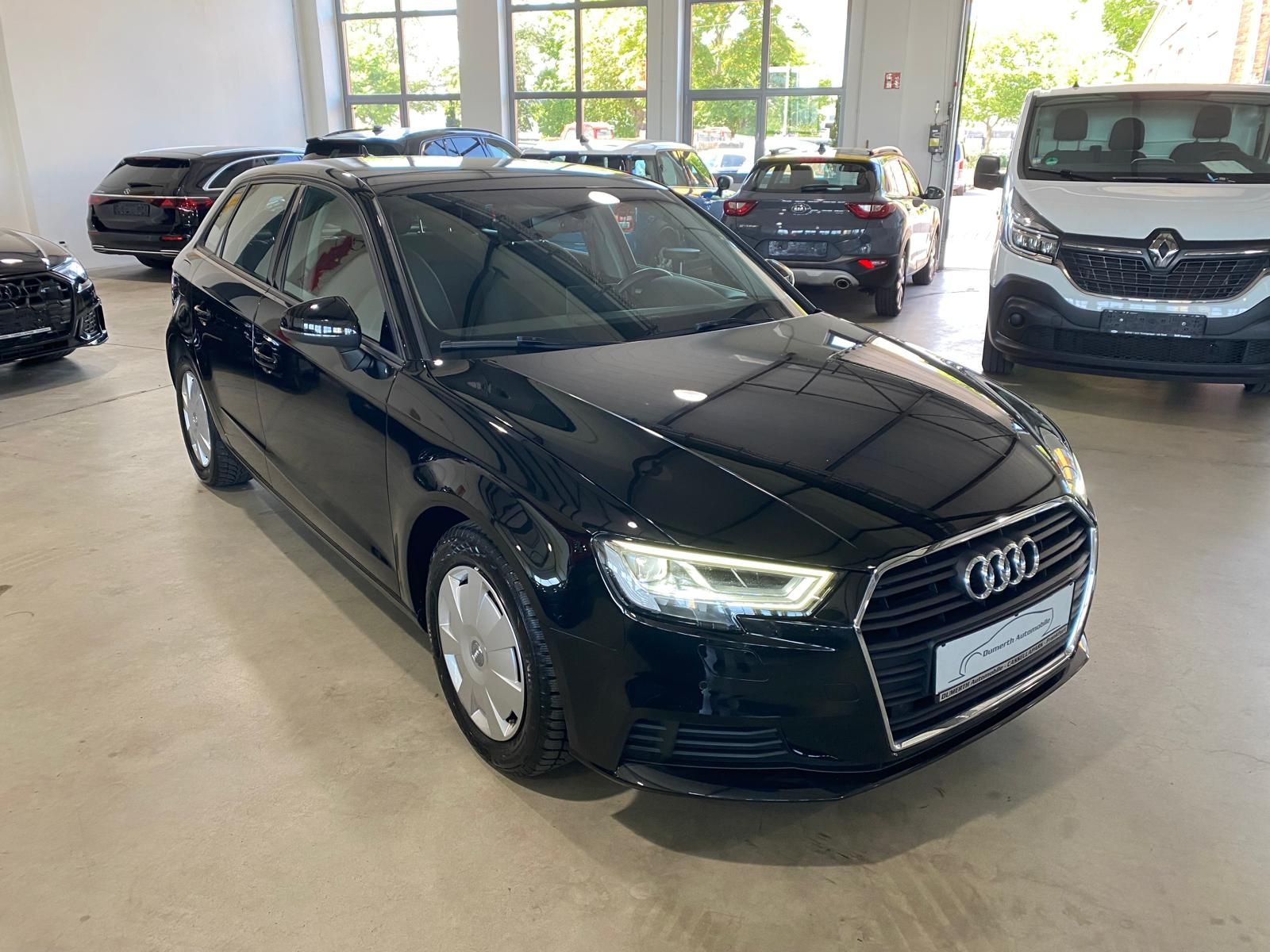 Fahrzeugabbildung Audi A3 30 TDI Sportback/Navi/LED/SH/