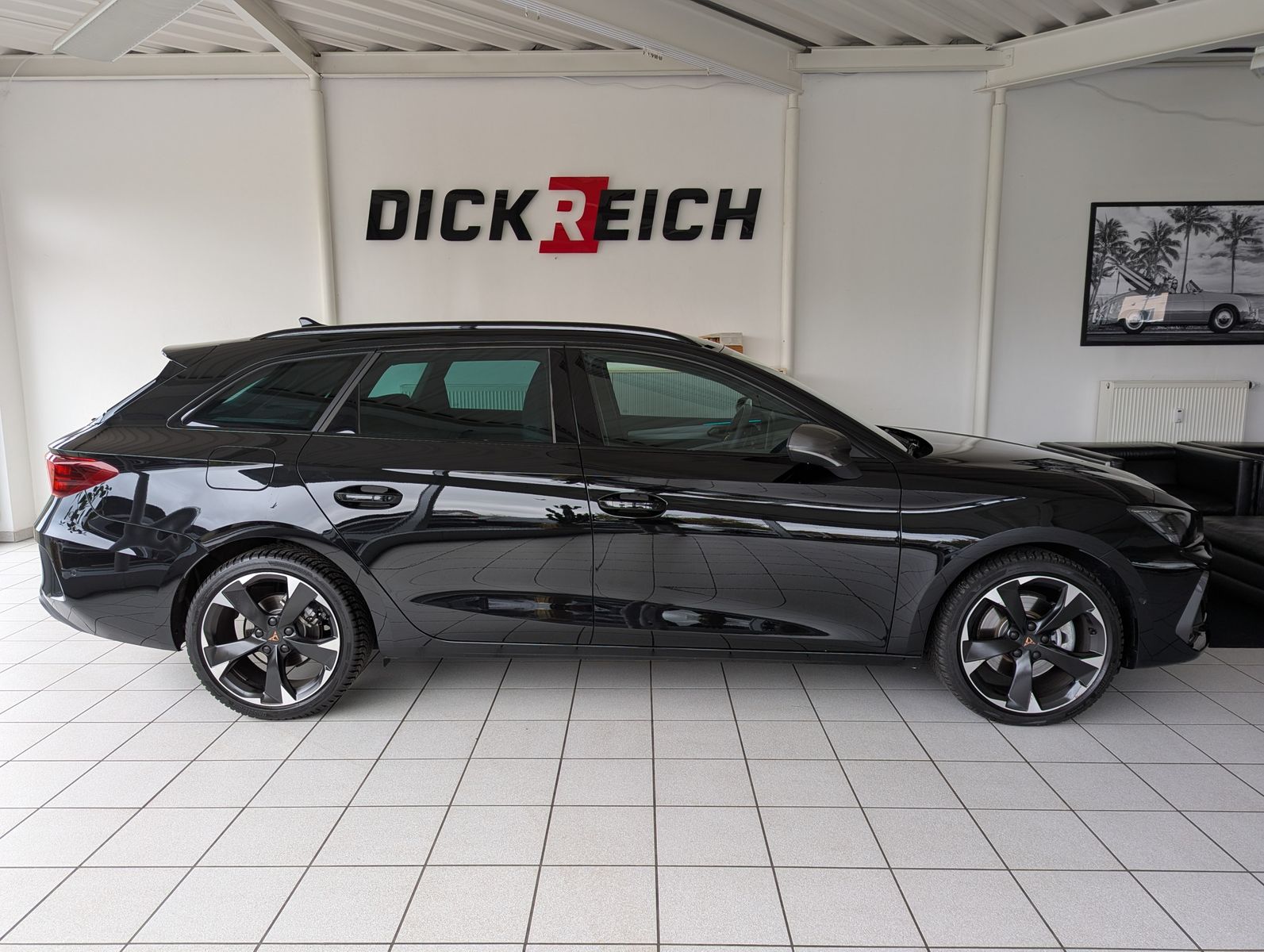 CUPRA Leon 2.0 TDI Intelligent-Dynamic-Edge-Pake Cam - Image 8