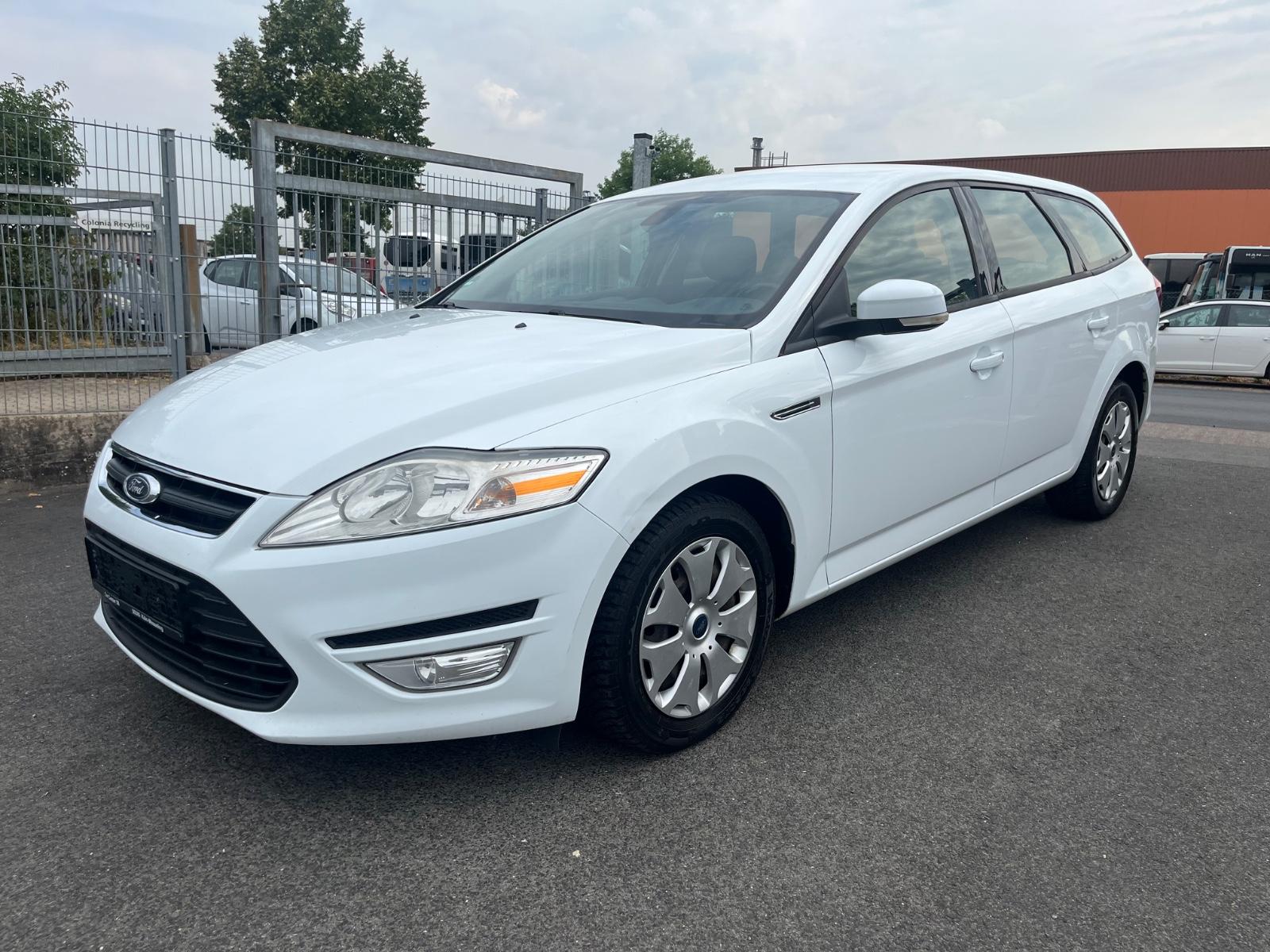Ford Mondeo 2012 — rear view