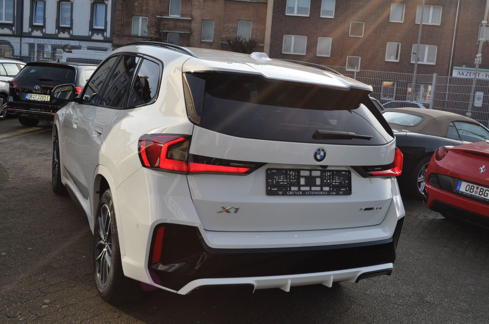 Fahrzeugabbildung BMW X1 20 i sDrive M Sport