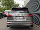 Porsche Cayenne Turbo 4.8 V8 / Facelift / Full - Porsche Cayenne aus 2012: Turbo