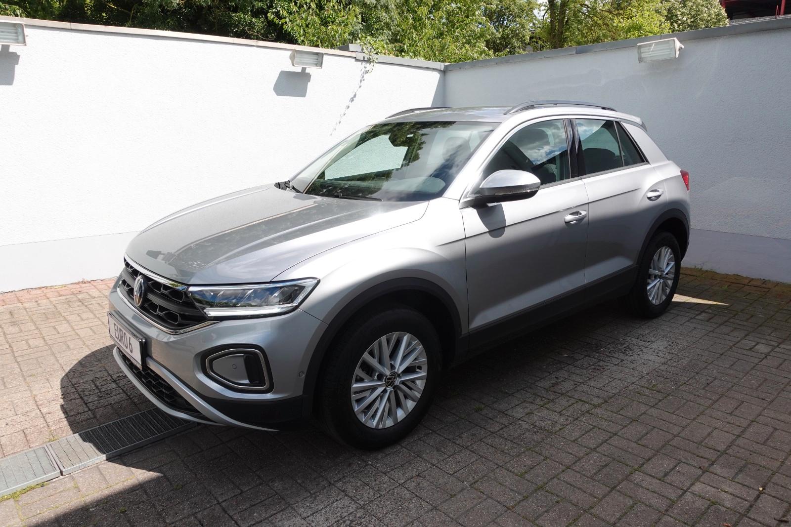 Volkswagen T-Roc 1,5 TSI Life AHK AppC. RFK ACC LED