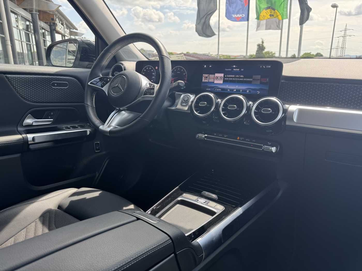 Fahrzeugabbildung Mercedes-Benz GLB 180 Progressive+AHK+RKamera+LED+ IHC+DAB