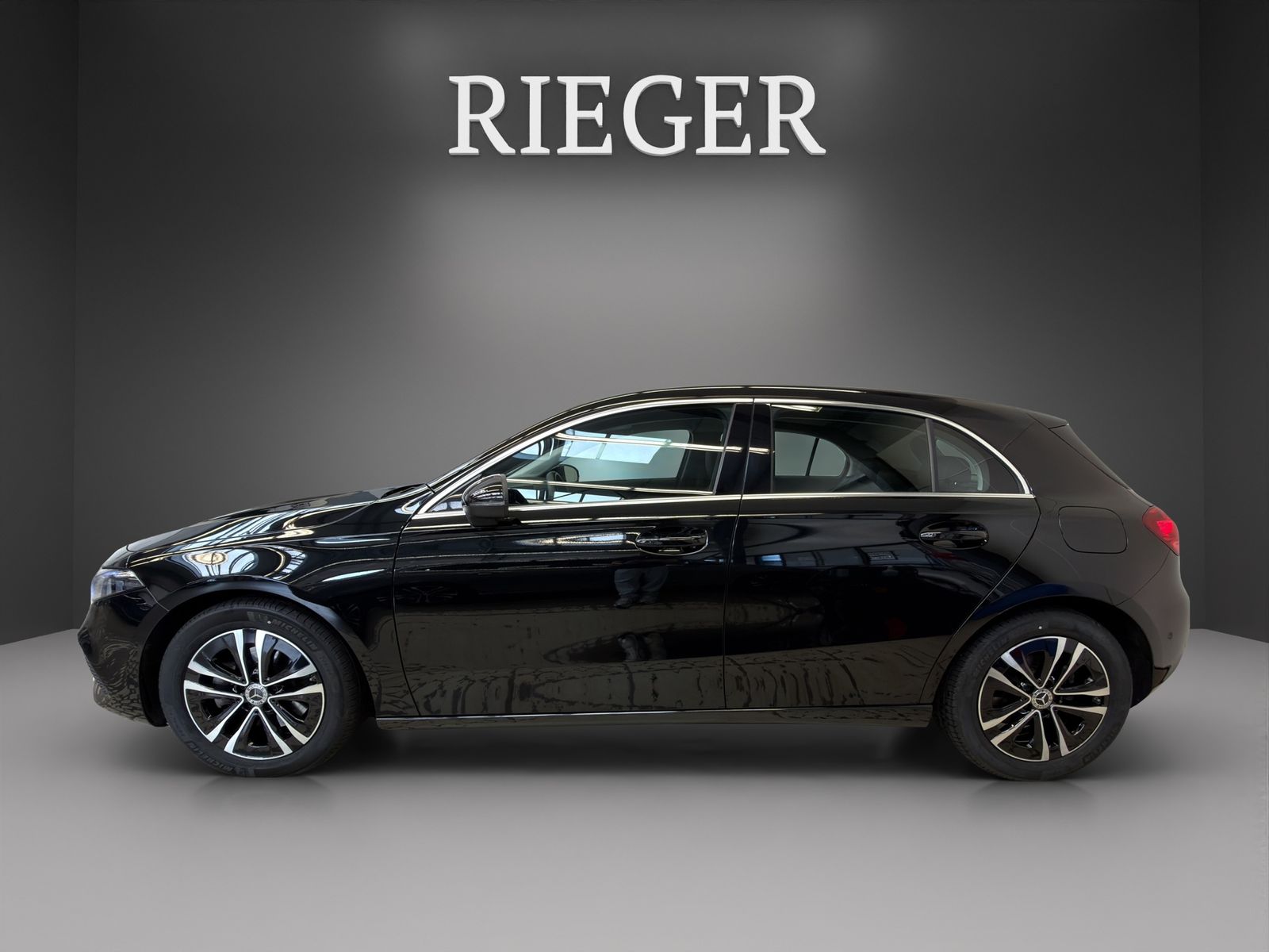 Mercedes-Benz A 180 Progressive Line Advanced LED SHZ Spurhalt foto 5