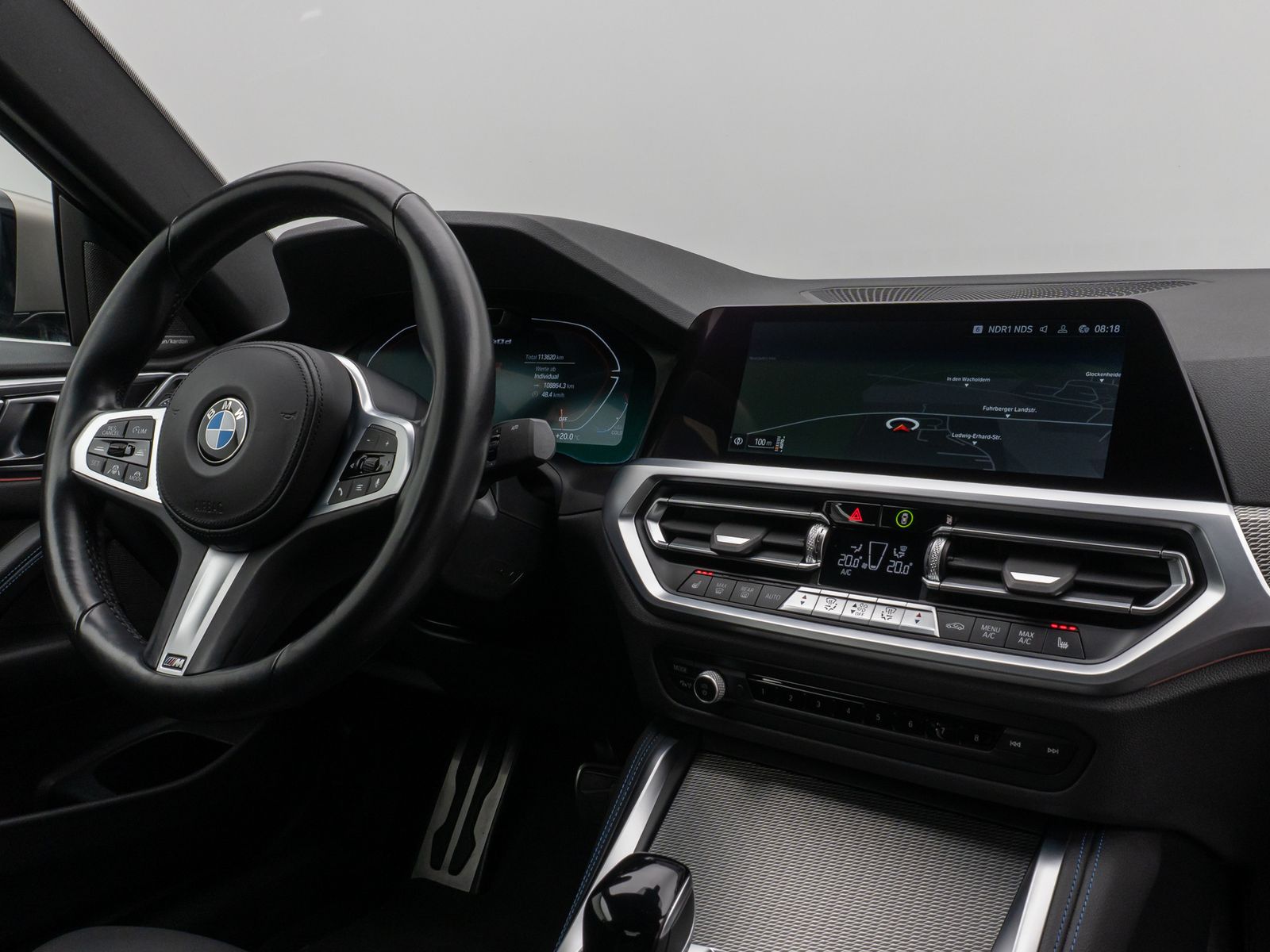 Fahrzeugabbildung BMW M440d xD Coupé Laser 360°HUD DAB H/K Komfort ACC