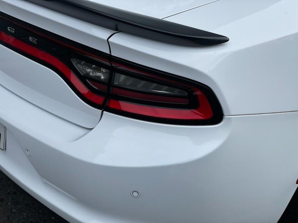 Fahrzeugabbildung Dodge Charger 18er GT 4x4 Sitzlüftung Memory Sitze