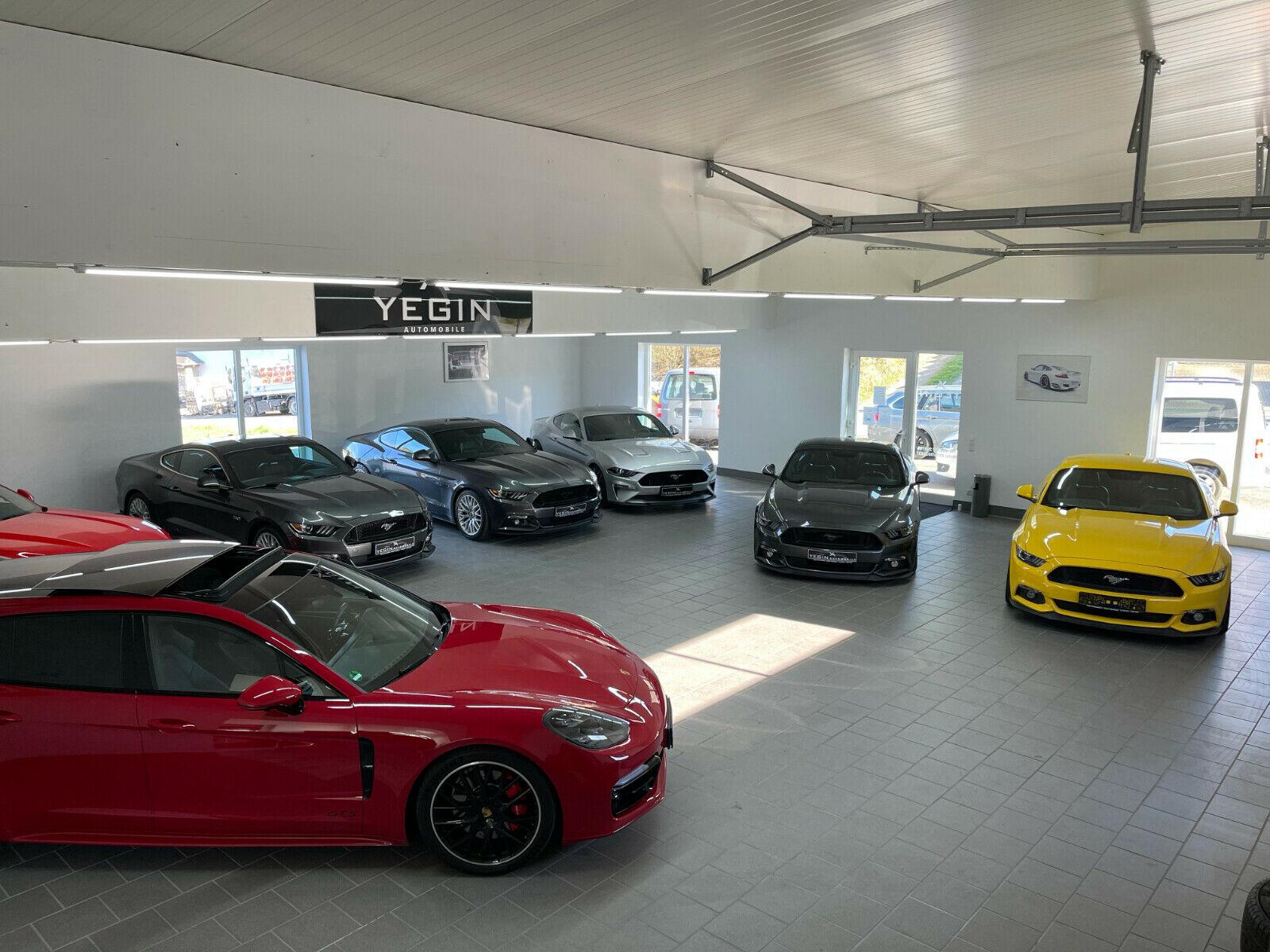 showroom-image-top