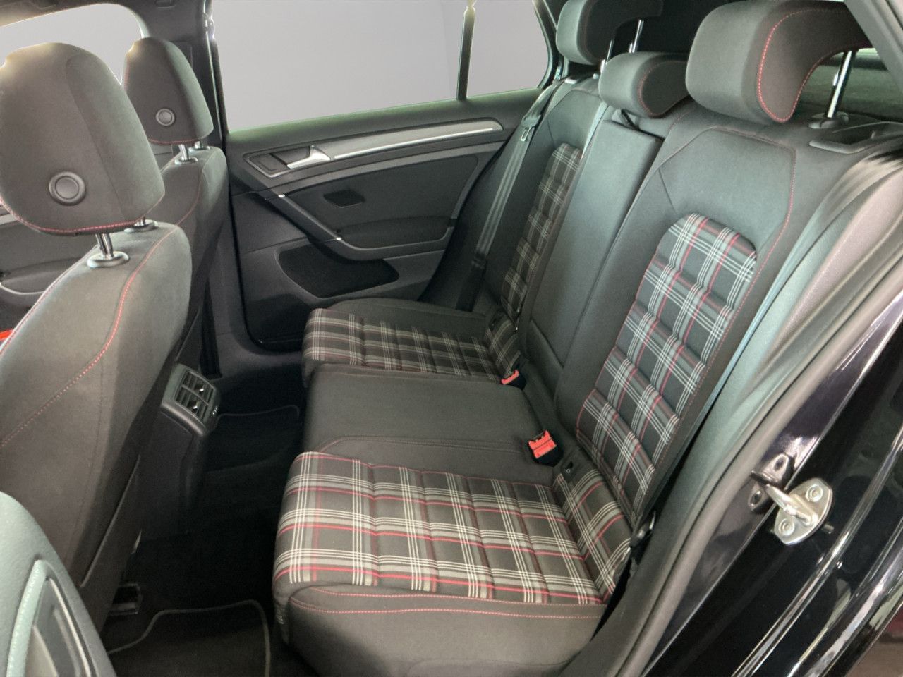 Volkswagen Golf VII 2.0 TSI DSG GTI Performance TOP-PAKET foto 19