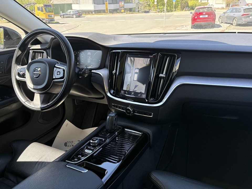 Volvo V60 T6 341PS AWD PHEV Pano Harman-Kardon Sound foto 12