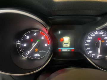 Alfa-Romeo Stelvio - 10