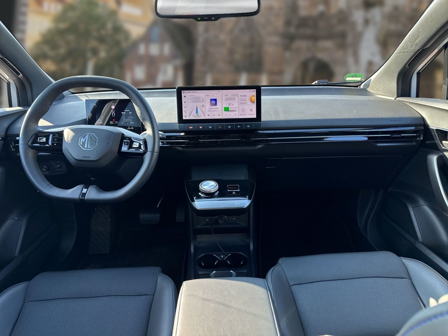 Fahrzeugabbildung MG MG4 4 Luxury 64KW Dienstwagen inkl. Winterräder