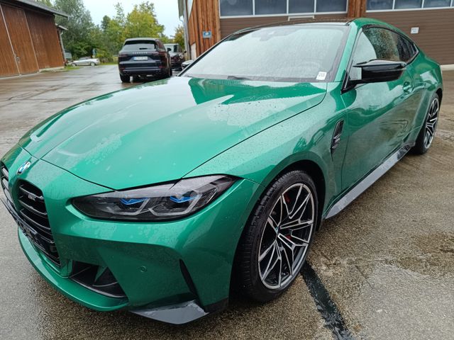 BMW M4 Vollausstattung Deutsches Fahrzeug 7.000 KM !