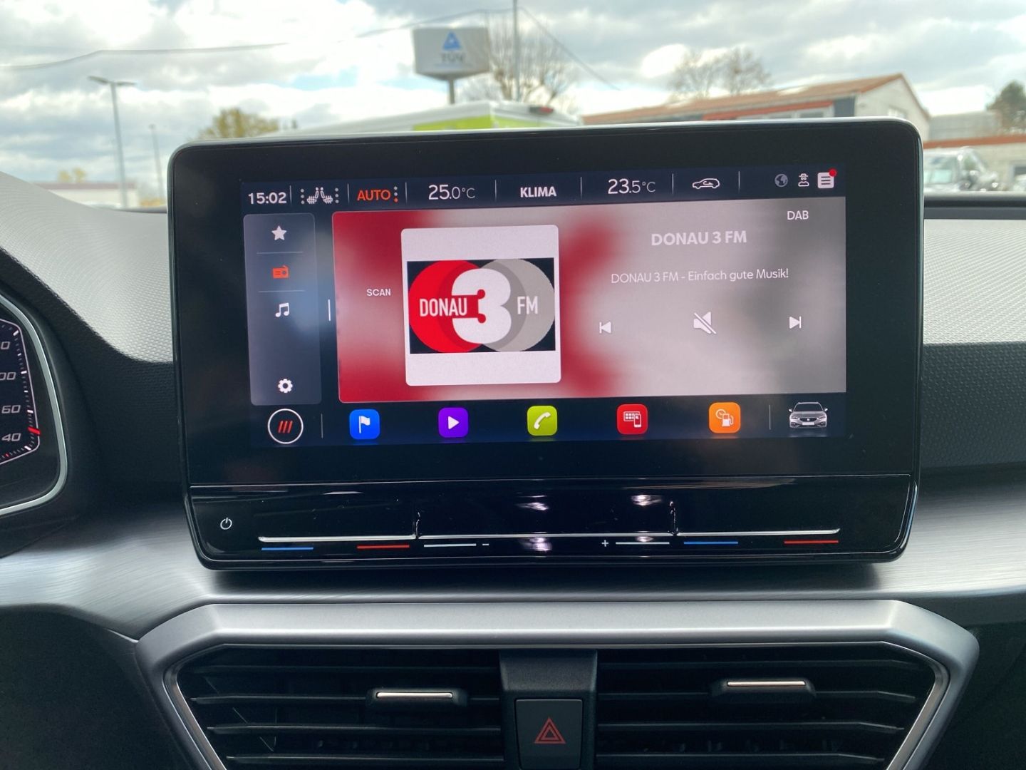 Fahrzeugabbildung SEAT Leon Sportstourer FR 2.0 TDI EU6d Navi Digitales