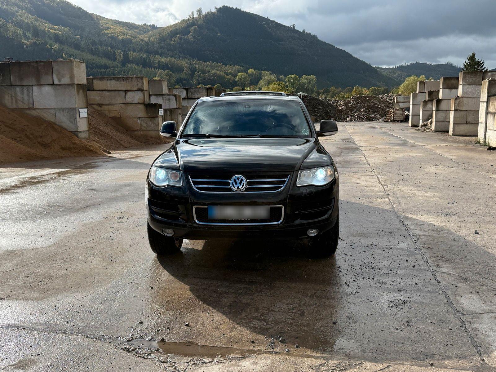 Volkswagen Touareg 2008 — rear view