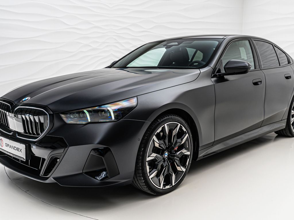 Image of BMW 540