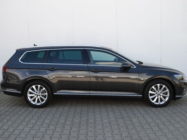 Passat Variant 2.0 TDI DSG Elegance AHK/MATRIX/N