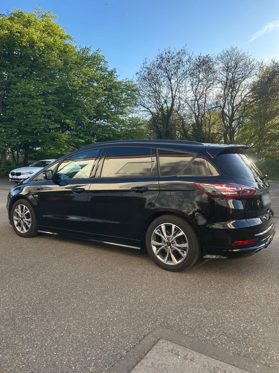 Image of Ford S-Max