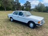 Mercedes-Benz 200 W123 1.Hand Motor NEU 80.405 km - Mercedes-Benz Gebrauchtwagen von 1982