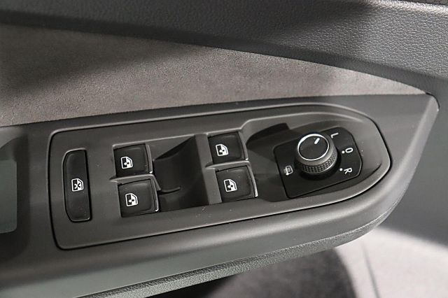 Golf GTD 2.0 TDI DSG NAVI KAMERA PANORAMA SPORTF