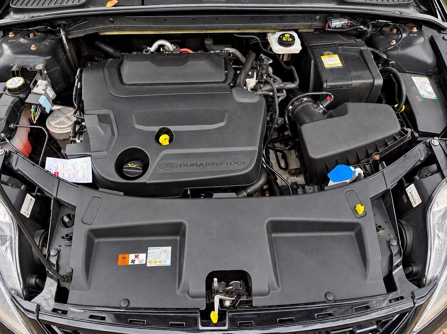 Ford Mondeo 2014 — photo 16