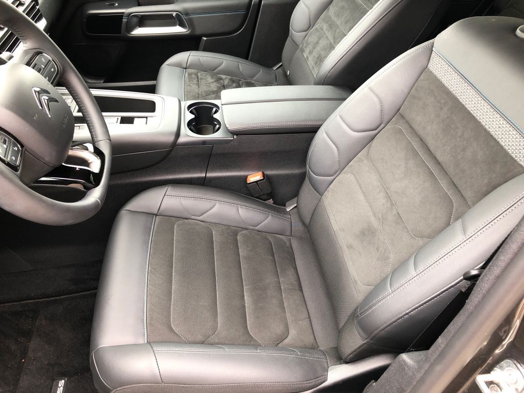 Fahrzeugabbildung Citroën C5 Aircross Pure Tech 130 S&S EAT8 SHINE