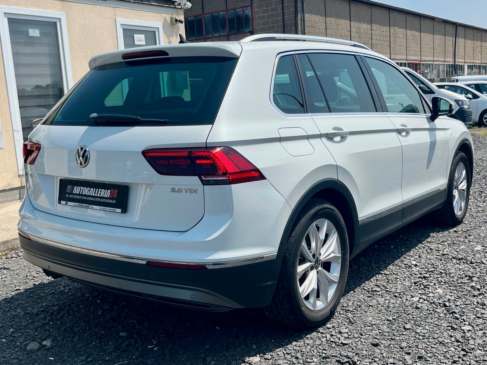 Fahrzeugabbildung Volkswagen Tiguan 2.0 TDI HIGHLINE Navi AHK LED ACC Alcanta