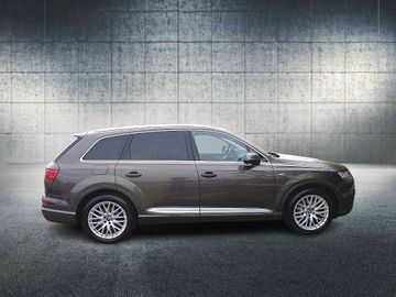 Audi Q7 - 4