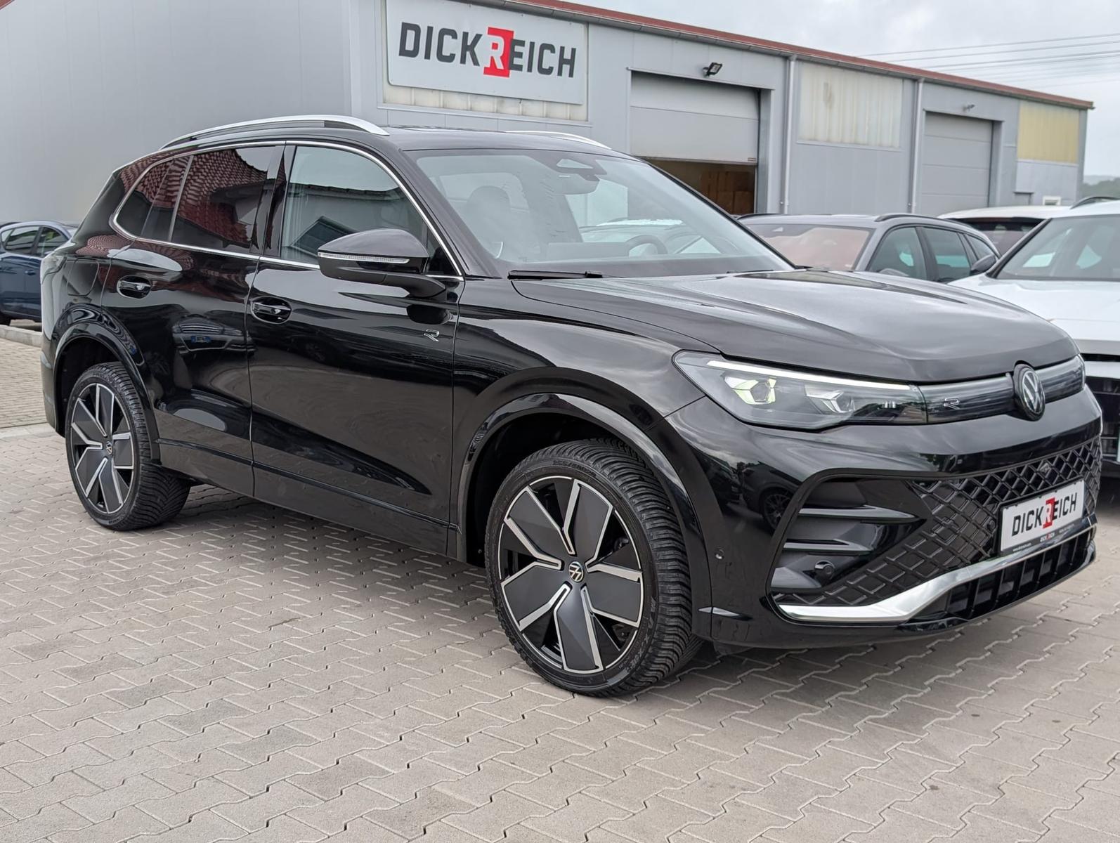 Volkswagen Tiguan 2.0 TDI 4M R-Line PANO*H&K*AHK*MATRIX*20"