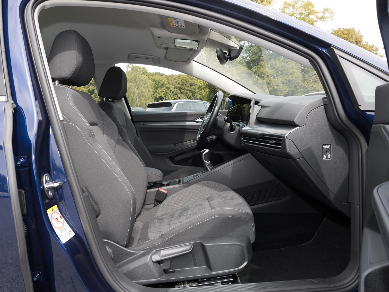 Volkswagen Golf VIII 1.5 TSI Style IQ.Light NaviPro Keyless, миниатюра 3