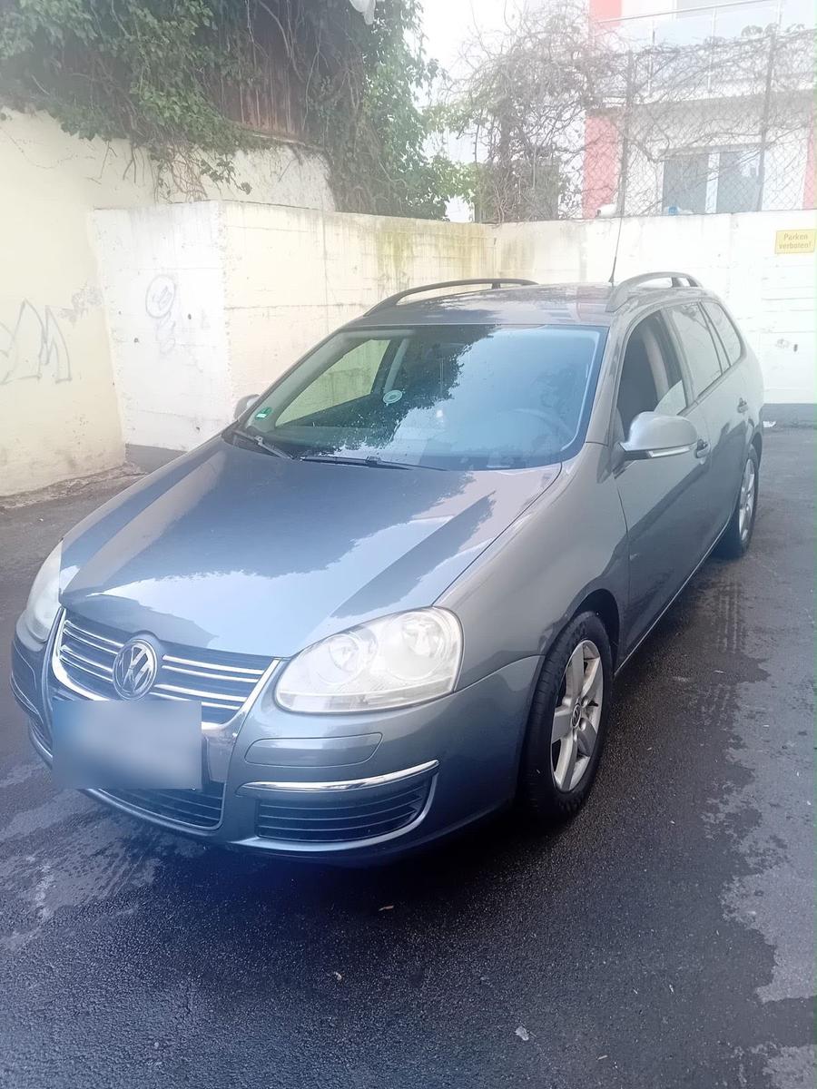 Volkswagen Golf 2008 — interior
