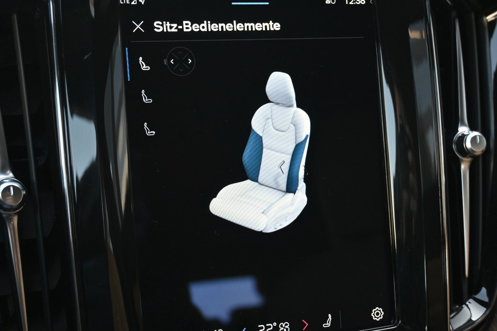 Fahrzeugabbildung Volvo XC60 B4 Plus Bright*LED*Google*STHZ*NAVI*AHK
