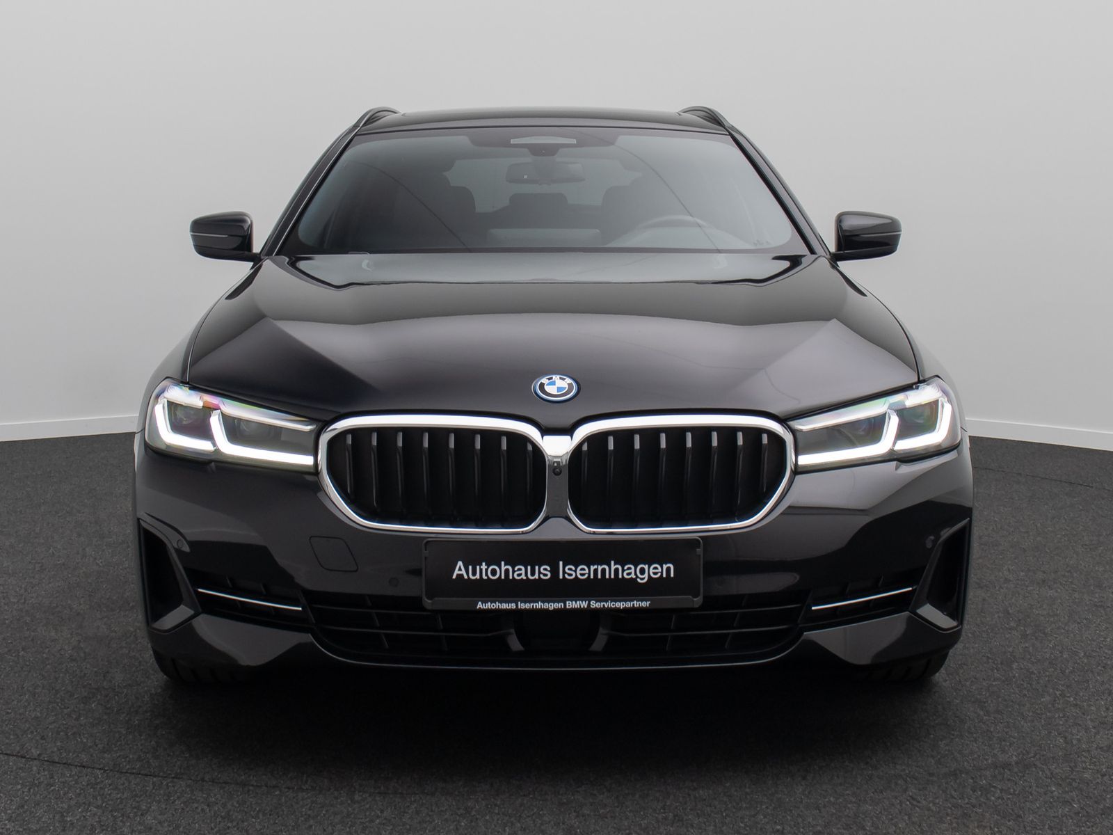 Fahrzeugabbildung BMW 530e xD Panorama 360&deg;DAB HiFi 4xKlima AHK Alarm